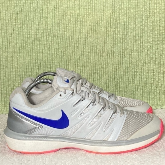 Nike Shoes - Nike Womens Platinum Zoom Prestige Tennis Athletic Sneakers Shoes Size US 10